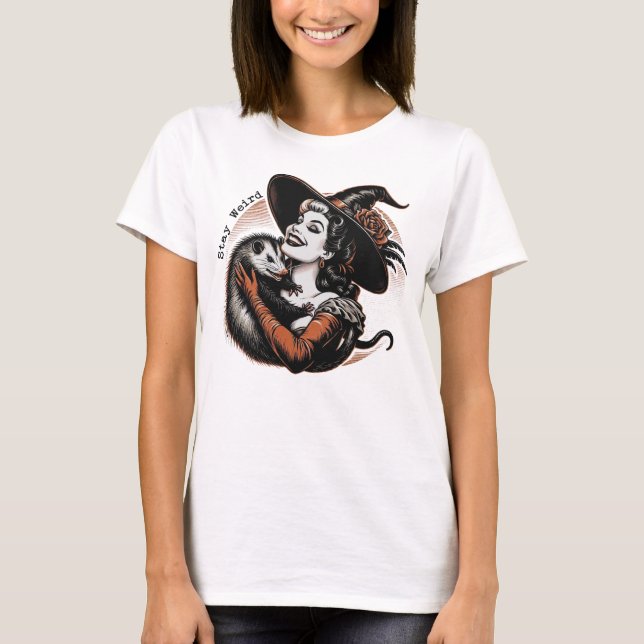 Witziges Halloween-Shirt mit possum bleibe seltsam T-Shirt (Vorderseite)