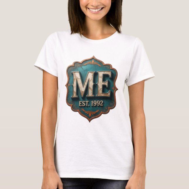 Witziges Silber ME EST 1992 Bold Design T-Shirt (Vorderseite)