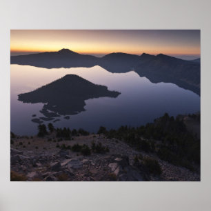 Wizard Island im Morgengrauen, Crater Lake Nationa Poster