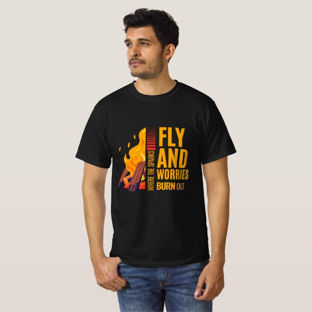Wo die Funken fließen und die Sorgen ausbrechen T-Shirt (Vorne ganz)