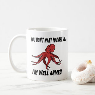 Wohle bewaffnete Kraken-Tierwortspiel-Tasse Tasse