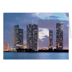 Wohntürme an der Küste von Miami