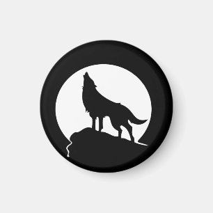 Wolf, der mit einem runden Magneten des Vollmonds Magnet