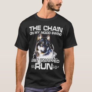 Wolf die Kette auf meinem Swing gerade Schnappschu T-Shirt