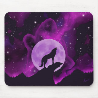Wolf Howling am Lila Mond Mousepad