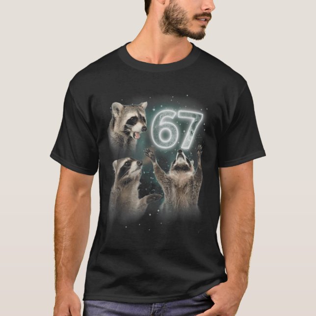 Wolf Howling At The Moon 67 6 7 Halloween 67 Wolf  T-Shirt (Vorderseite)