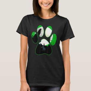 Wolf Howling auf dem Mond Green Dog Paw Halloween T-Shirt