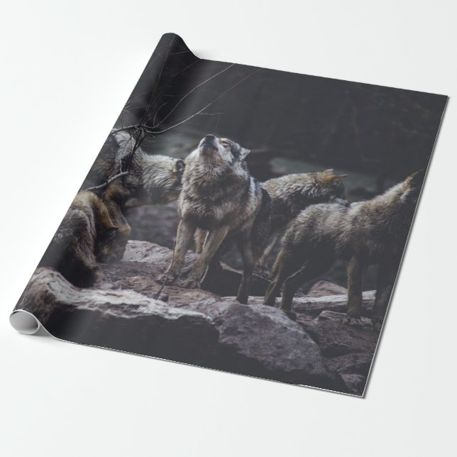WOLF PACK ON ROCK FORMATION GESCHENKPAPIER (Ungerollt)