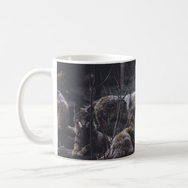 WOLF PACK ON ROCK FORMATION KAFFEETASSE (Links)