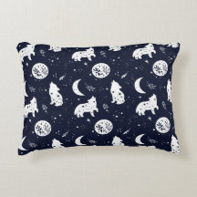 Wolf Pup Howling am Mondkissen