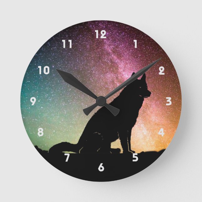 Wolf-Silhouette mit Nordlichter Runde Wanduhr (Vorderseite)