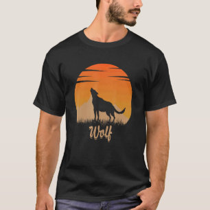 Wolf Tier heiß im Berg in der Natur T-Shirt