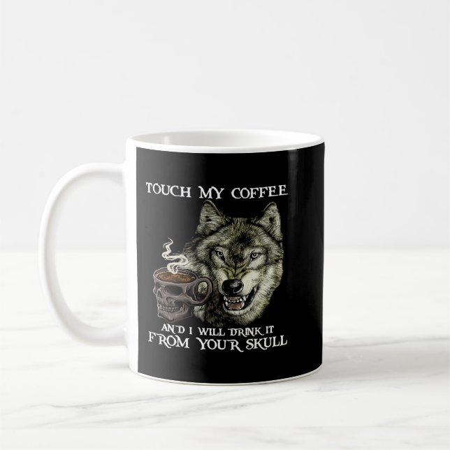 Wolf Touch meinen Kaffee und ich trinke ihn aus de Kaffeetasse (Links)