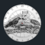 Wolf und Raven Schwarzweiß-Design Dartscheibe<br><div class="desc">Zeichnend Stift von Krisi ArtKSZP</div>