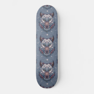 Wölfchenköpfe mit bohischer Dekoration Skateboard