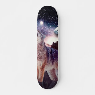Wölfe durchziehen das Universum Skateboard