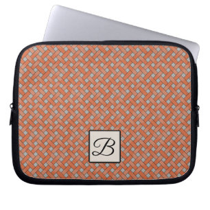 Wölfe Orange Rattan auf Custom Gray mit Monogramm Laptopschutzhülle