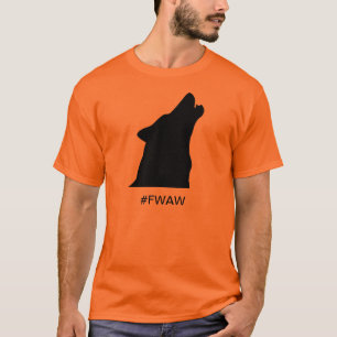 Wölfe schwärzen für immer auf Gold T-Shirt