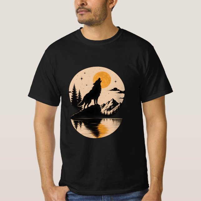 Wolfgeist unter dem Mond T-Shirt (Vorderseite)