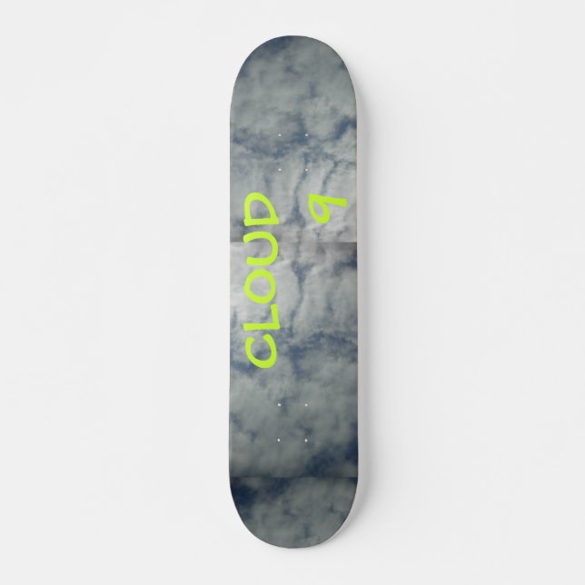 WOLKE 9 SKATEBOARD (Vorne)