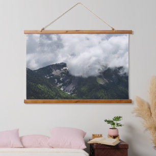 Wolken bedecken Berge Wandteppich Mit Holzrahmen