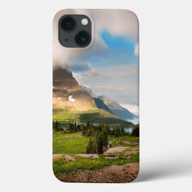 Wolken, die durch Berge fegen Case-Mate iPhone Hülle (Rückseite)