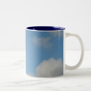 Wolken im Himmel Zweifarbige Tasse