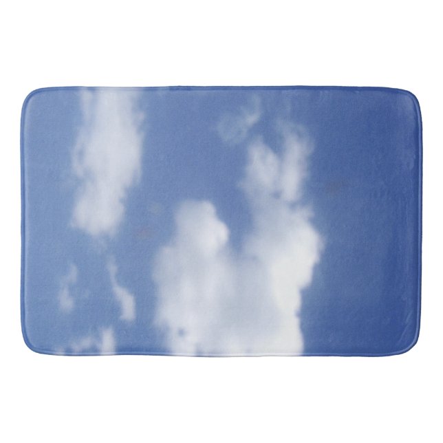Wolken in blauem Himmel Badematte (Vorderseite)