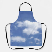 Wolken in blauem Himmel