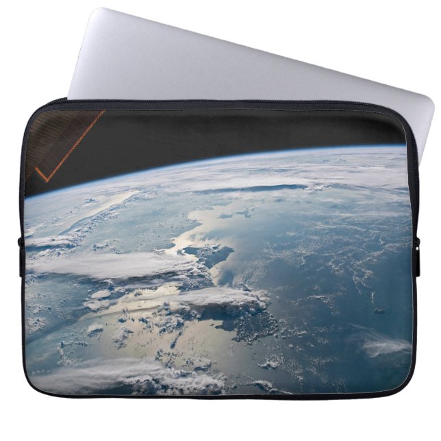 Wolken in Sumatra, Indonesien. Laptopschutzhülle (Vorderseite)