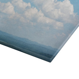Wolken über Bergen Schneidebrett