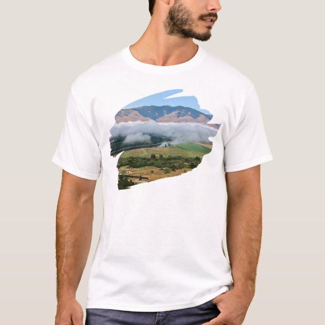Wolken über dem Fluss Flathead T-Shirt (Vorderseite)