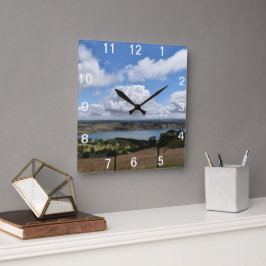 Wolken über dem Gnotuk-See Quadratische Wanduhr