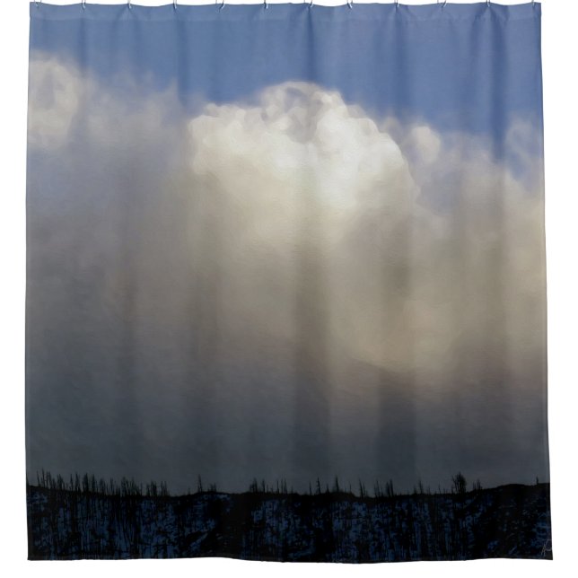 Wolken über dem Rücken Duschvorhang (Vorderseite)