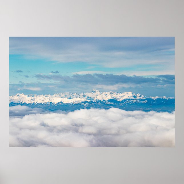 Wolken und Schneeberg Triglav Poster (Vorne)