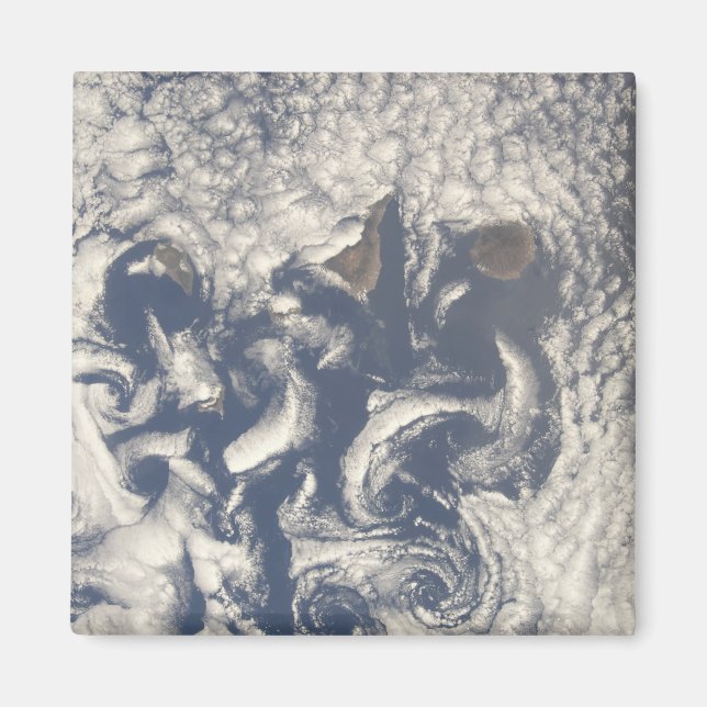 Wolkenbrüche im Gebiet der Kanarischen Insel Magnet (Vorne)