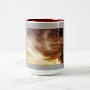 Wolkengelber Sonnenuntergang Zweifarbige Tasse