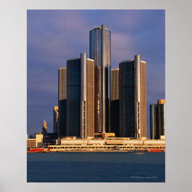 Wolkenkratzer am Wasser in Detroit 3 Poster (Vorne)