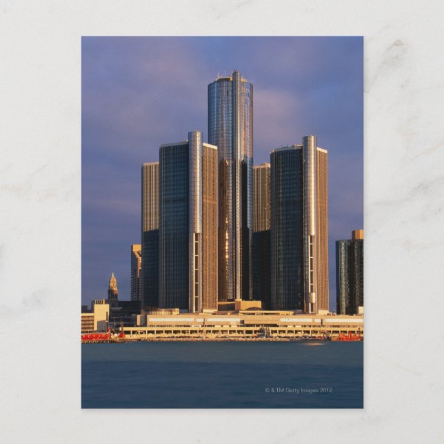 Wolkenkratzer am Wasser in Detroit 3 Postkarte (Vorderseite)