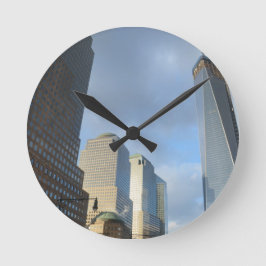Wolkenkratzer in New York Runde Wanduhr