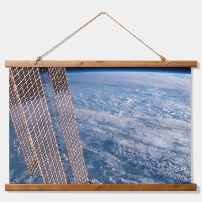 Wolkenkratzer- und Korallenmeere. Wandteppich Mit Holzrahmen (Vorne)