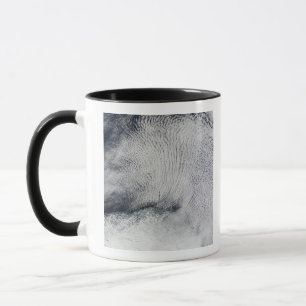 Wolkenkratzer und Meereis im südlichen Ozean Tasse