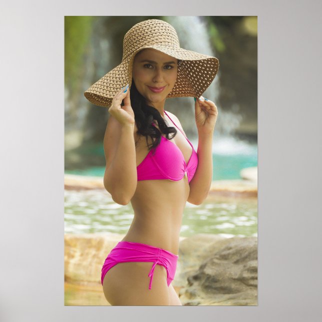 Woman In A Pink Bikini Poster (Vorne)