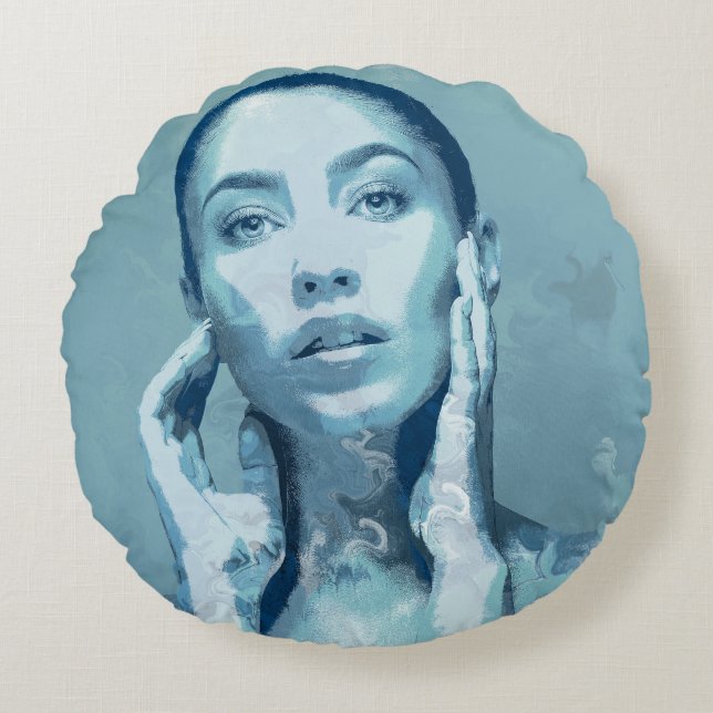 "Woman in Blue"  Rundes Kissen (Vorderseite)