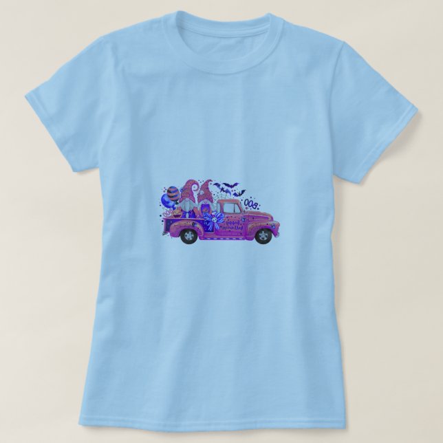 Woman in Light Blue T-Shirt with Halloween Gnome T (Design vorne)