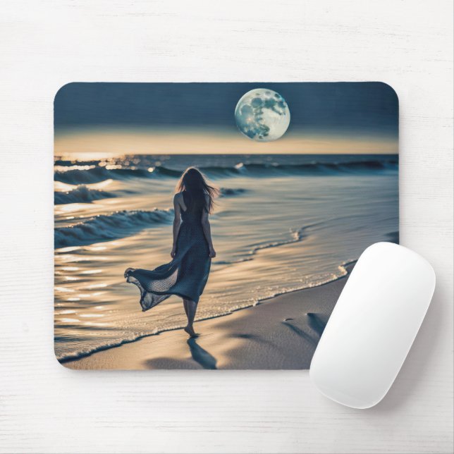 Woman Walking Night Beach Mousepad (Mit Mouse)