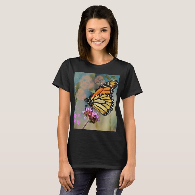 Women’s T-Shirt with Colorful Butterfly Design –  (Vorne ganz)