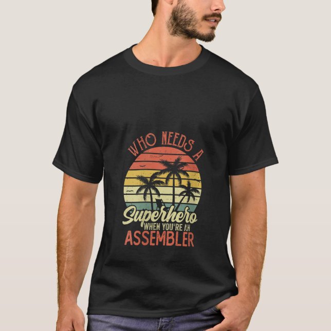 Womens Funny Assembler Superhero Vintages T-Shirt  (Vorderseite)