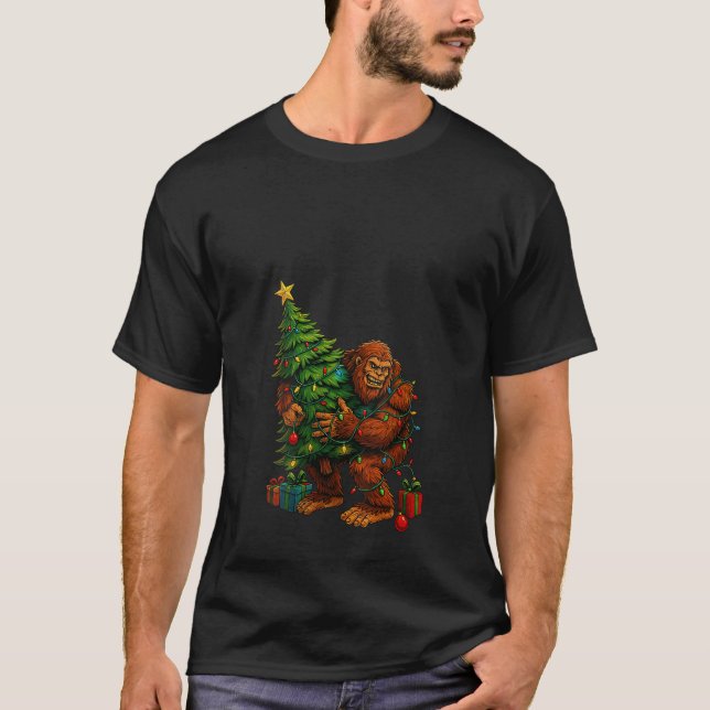 Womens Funny Bigfoot Stealing Xmas Tree Sasquatch  T-Shirt (Vorderseite)