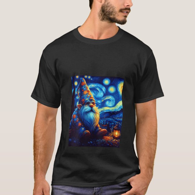 Womens Gnome Under Starry Night Sky Art Graphic Bi T-Shirt (Vorderseite)